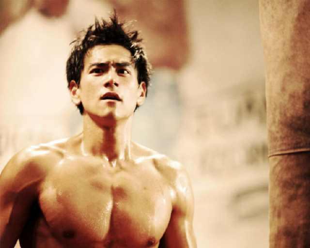 胸肌明星男,揭秘胸肌明星的健身秘诀