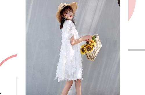 南屏网红穿裙子图片,网红裙摆摇曳，演绎夏日时尚盛宴