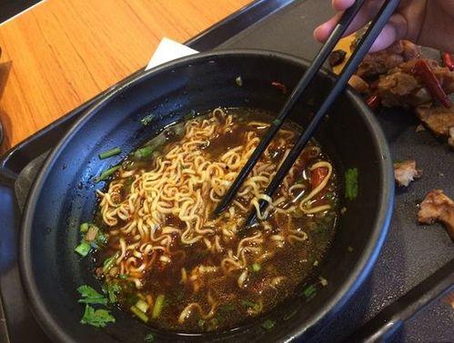 锦州网红熏酱面馆,传承古法工艺，品味地道东北风味