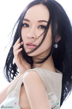 女明星登封面图片,女明星演绎光影魅力